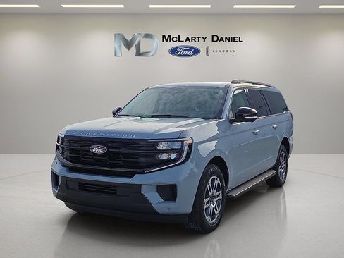 New 2026 Ford Expedition Max Active AWD/4WD image 2