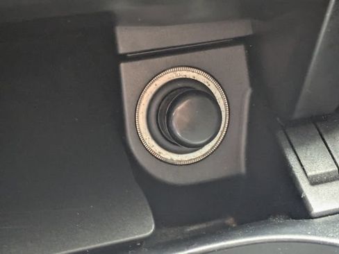 Used 2019 Mercedes-Benz C 300 Sedan image 21