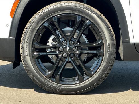 New 2026 Chevrolet Traverse LT w/ Enhanced Driving Package FWD image 27