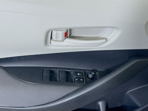 Used 2024 Toyota Corolla LE image 23