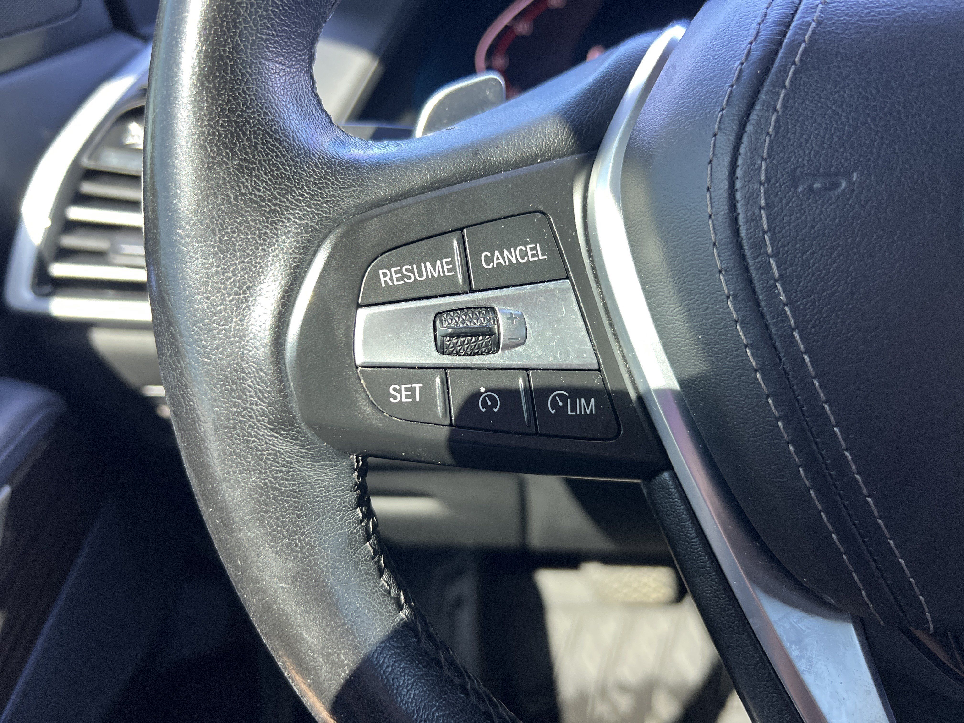 Used 2020 BMW X5 xDrive40i w/ Convenience Package AWD/4WD image 19