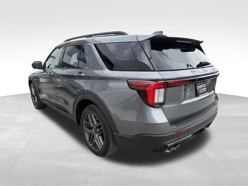 Used 2025 Ford Explorer ST w/ Sun And Sound Package AWD/4WD image 2