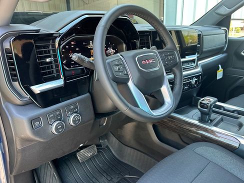 New 2026 GMC Sierra 1500 Elevation w/ LPO, Elevation Black Package AWD/4WD image 12