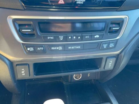 Used 2017 Honda Ridgeline RTL-T image 11