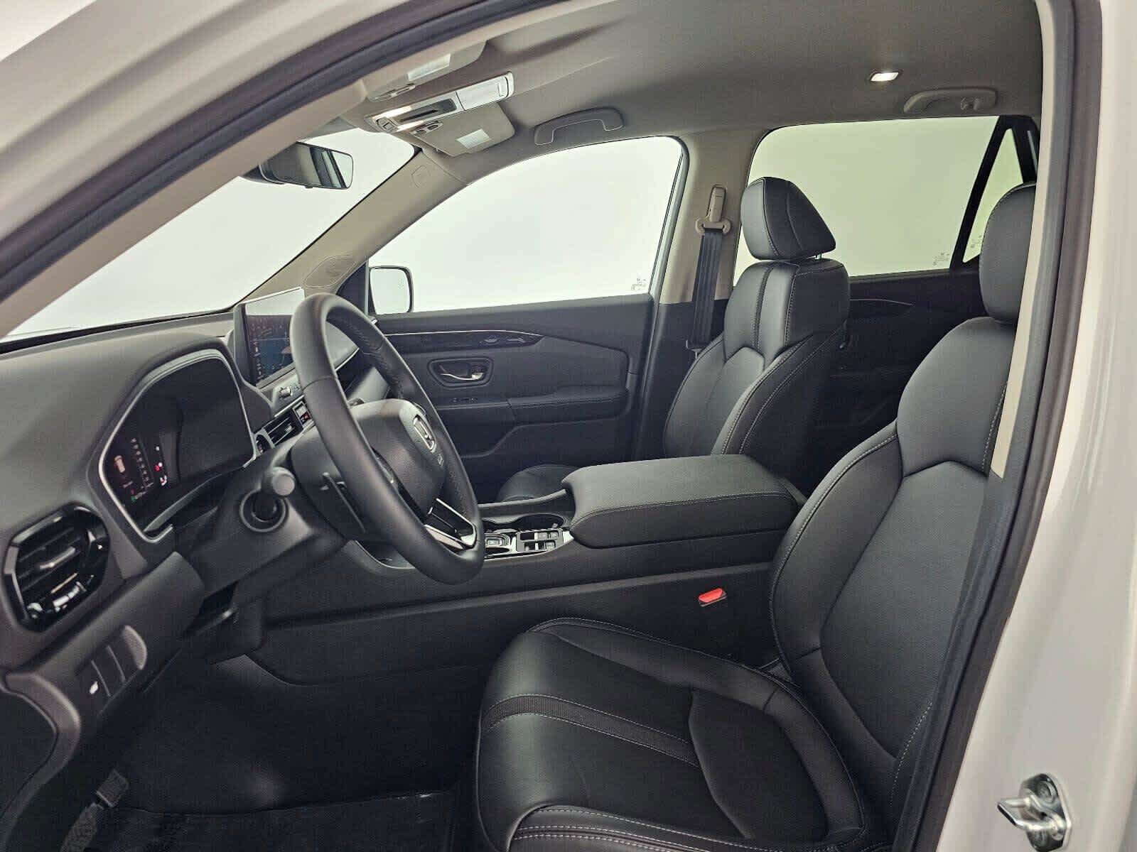 Certified 2026 Honda Passport RTL image 20