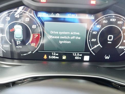 New 2026 Audi RS Q8 performance image 12