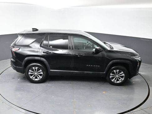 Used 2025 Chevrolet Equinox LT FWD image 13