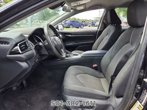 Used 2022 Toyota Camry LE FWD image 9