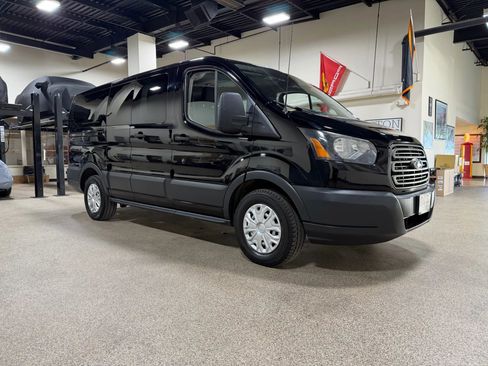 Used 2017 Ford Transit 150 XL image 3