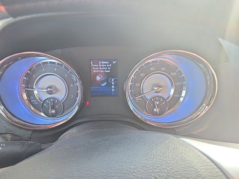 Used 2012 Chrysler 300 Limited image 24