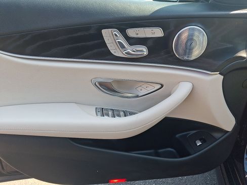 Certified 2017 Mercedes-Benz E 300 4MATIC image 12