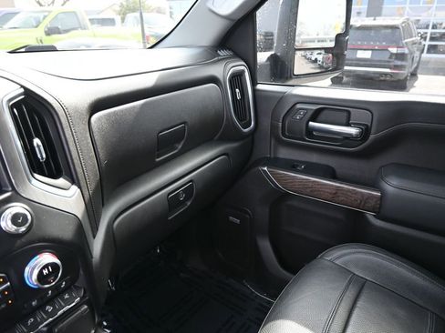 Used 2022 GMC Sierra 2500 Denali w/ Denali Black Diamond Edition image 30