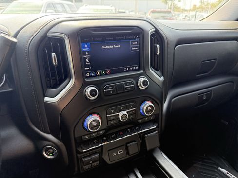 Used 2021 GMC Sierra 1500 AT4 w/ AT4 Preferred Package image 17