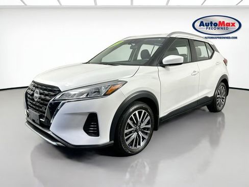 Used 2024 Nissan Kicks SV FWD image 4