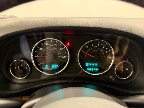 Used 2017 Jeep Wrangler Unlimited Sahara w/ Trailer Tow Group AWD/4WD image 17