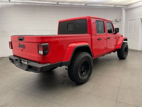 New 2025 Jeep Gladiator Sport image 4