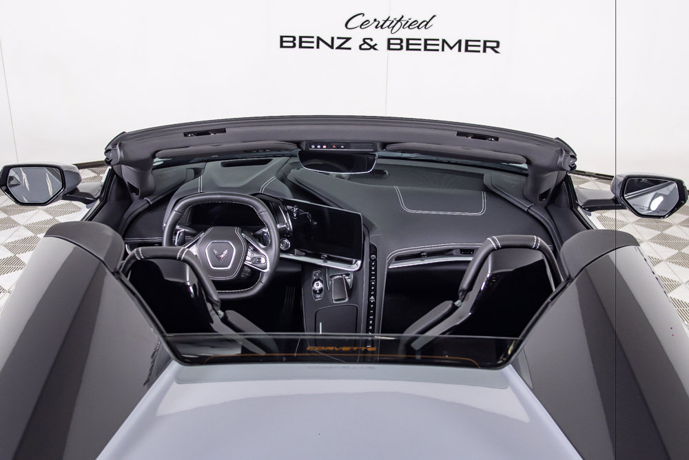 Used 2025 Chevrolet Corvette Stingray Preferred Conv w/ Z51 Performance Package RWD image 17