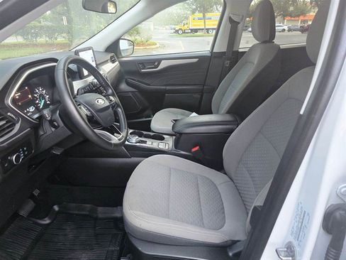 Used 2022 Ford Escape SE w/ SE Sport Appearance Package image 11