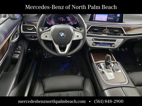 Used 2022 BMW 750i xDrive 750i xDrive image 13