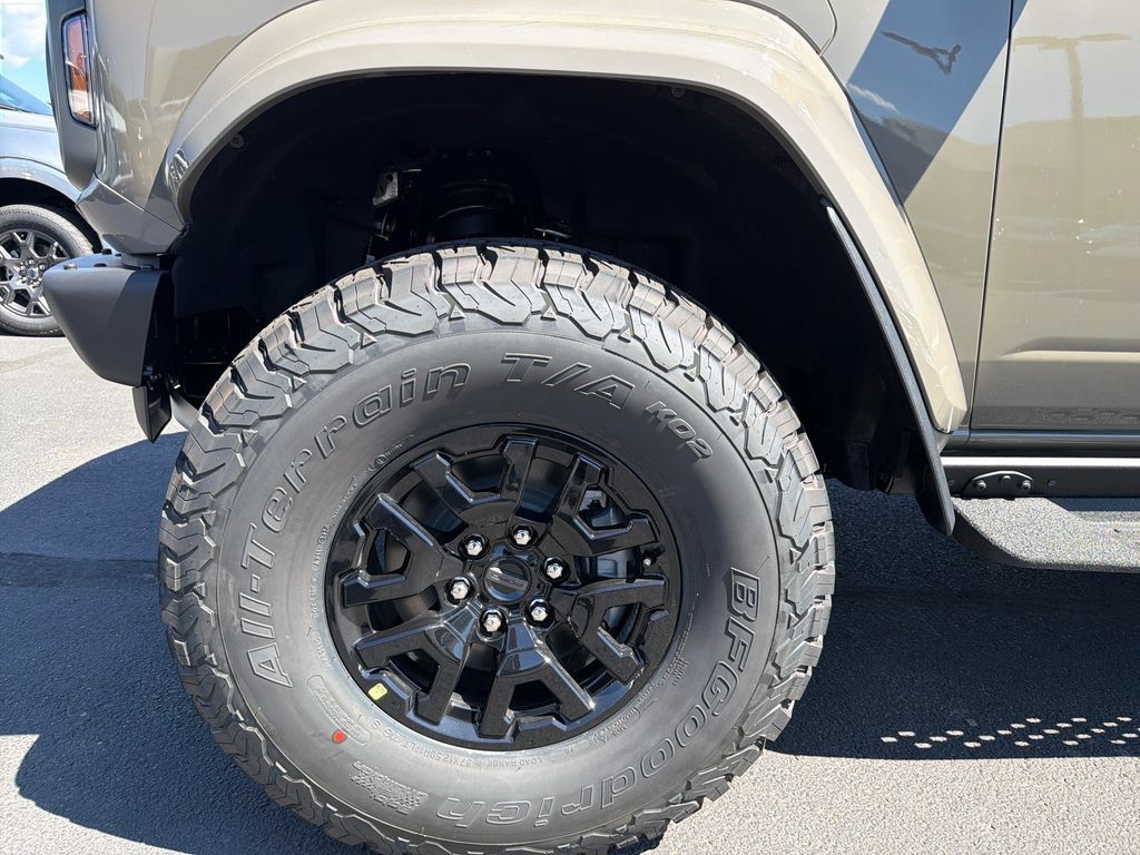 New 2026 Ford Bronco Raptor w/ Interior Carbon Fiber Pack AWD/4WD image 8
