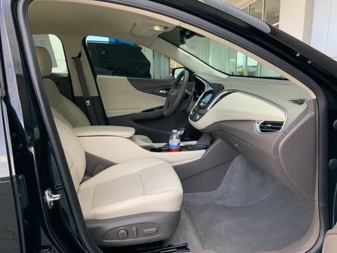 Used 2024 Chevrolet Malibu LT image 16