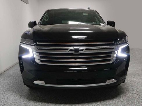 Used 2023 Chevrolet Tahoe High Country image 2