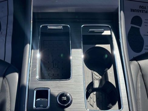 New 2026 Lincoln Aviator AWD image 18