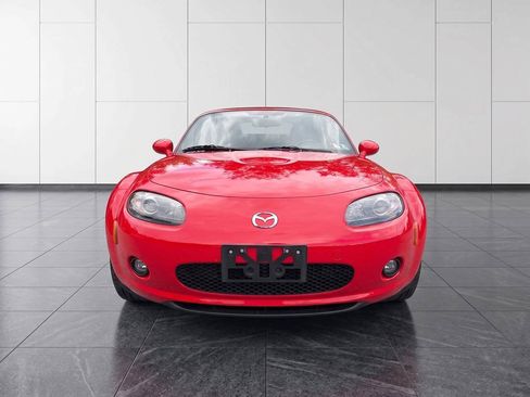 Used 2006 MAZDA MX-5 Miata Grand Touring w/ Premium Pkg RWD image 2