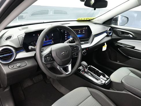New 2026 Chevrolet Trax LT w/ Driver Confidence Package FWD image 16