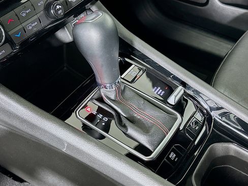 Used 2025 Jeep Compass Trailhawk AWD/4WD image 24