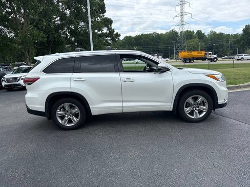 Used 2016 Toyota Highlander Limited Platinum AWD/4WD image 6