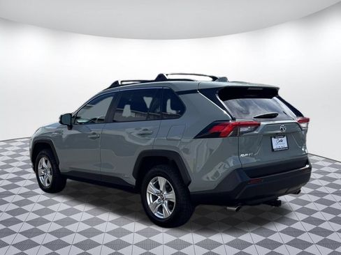 Used 2021 Toyota RAV4 XLE AWD/4WD image 5