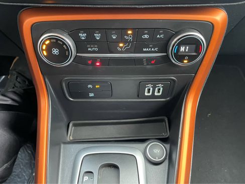 Used 2021 Ford EcoSport SE w/ SE Appearance Package image 23