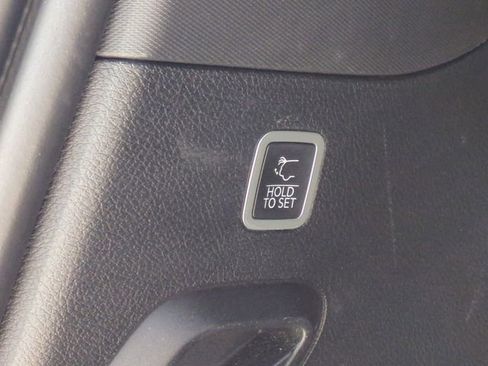 Used 2022 Jeep Wagoneer Series II RWD image 15