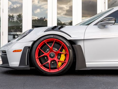 Used 2024 Porsche 911 GT3 RS RWD image 4