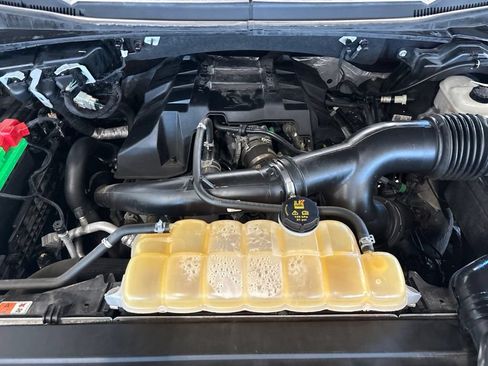 Used 2018 Ford F150 XLT w/ Equipment Group 302A Luxury AWD/4WD image 17