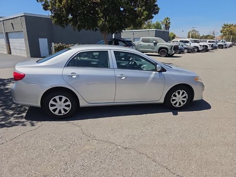 Used 2010 Toyota Corolla LE w/ All Weather Guard Pkg FWD image 6