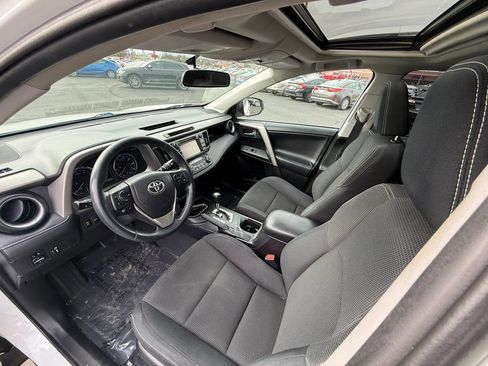 Used 2016 Toyota RAV4 XLE image 17