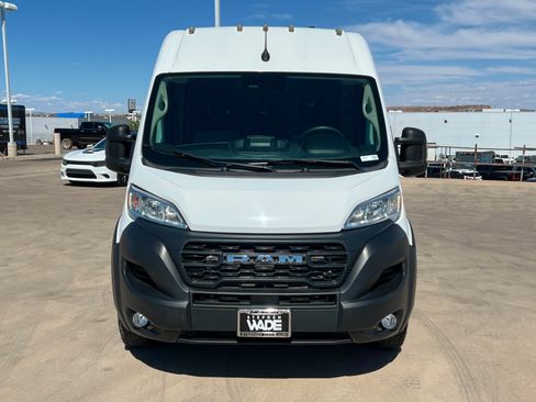 Used 2024 RAM ProMaster 2500 w/ Convenience Group FWD image 8