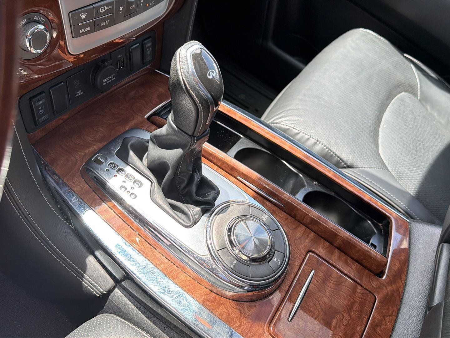 Used 2018 INFINITI QX80 2WD w/ Driver Assistance Package image 30