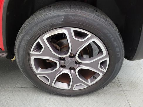 Used 2015 Jeep Renegade Limited AWD/4WD image 31
