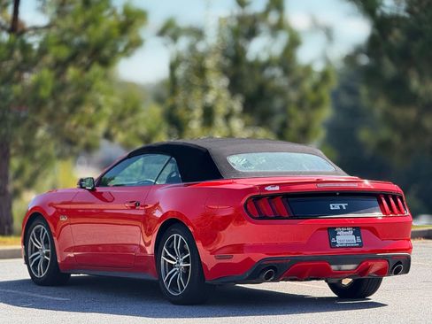 Used 2015 Ford Mustang GT Premium image 9