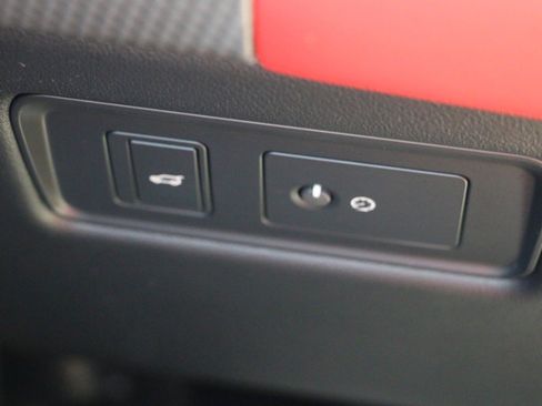 Used 2022 Land Rover Range Rover Sport HST image 23