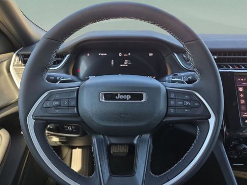 New 2025 Jeep Grand Cherokee L Laredo w/ Luxury Tech Group I RWD image 22