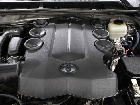 Used 2014 Toyota 4Runner Trail image 39