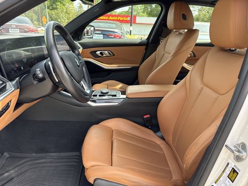 Used 2023 BMW 330i Sedan w/ Premium Package RWD image 9