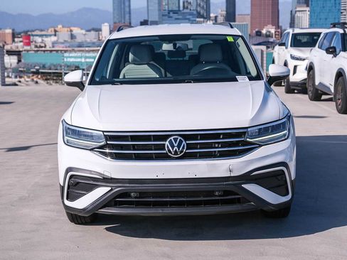Used 2022 Volkswagen Tiguan S FWD image 2