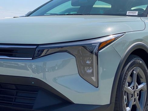 New 2026 Kia K4 FWD image 8