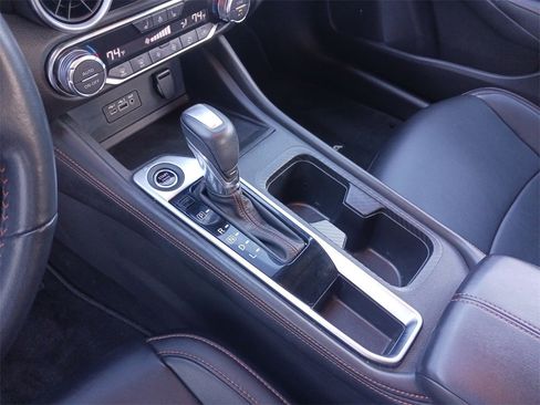 Used 2023 Nissan Sentra SR w/ SR Premium Package image 11