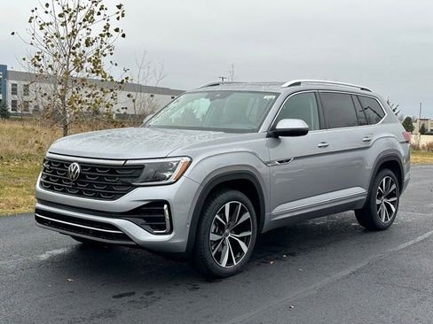 New 2026 Volkswagen Atlas SEL Premium R-Line AWD/4WD image 3